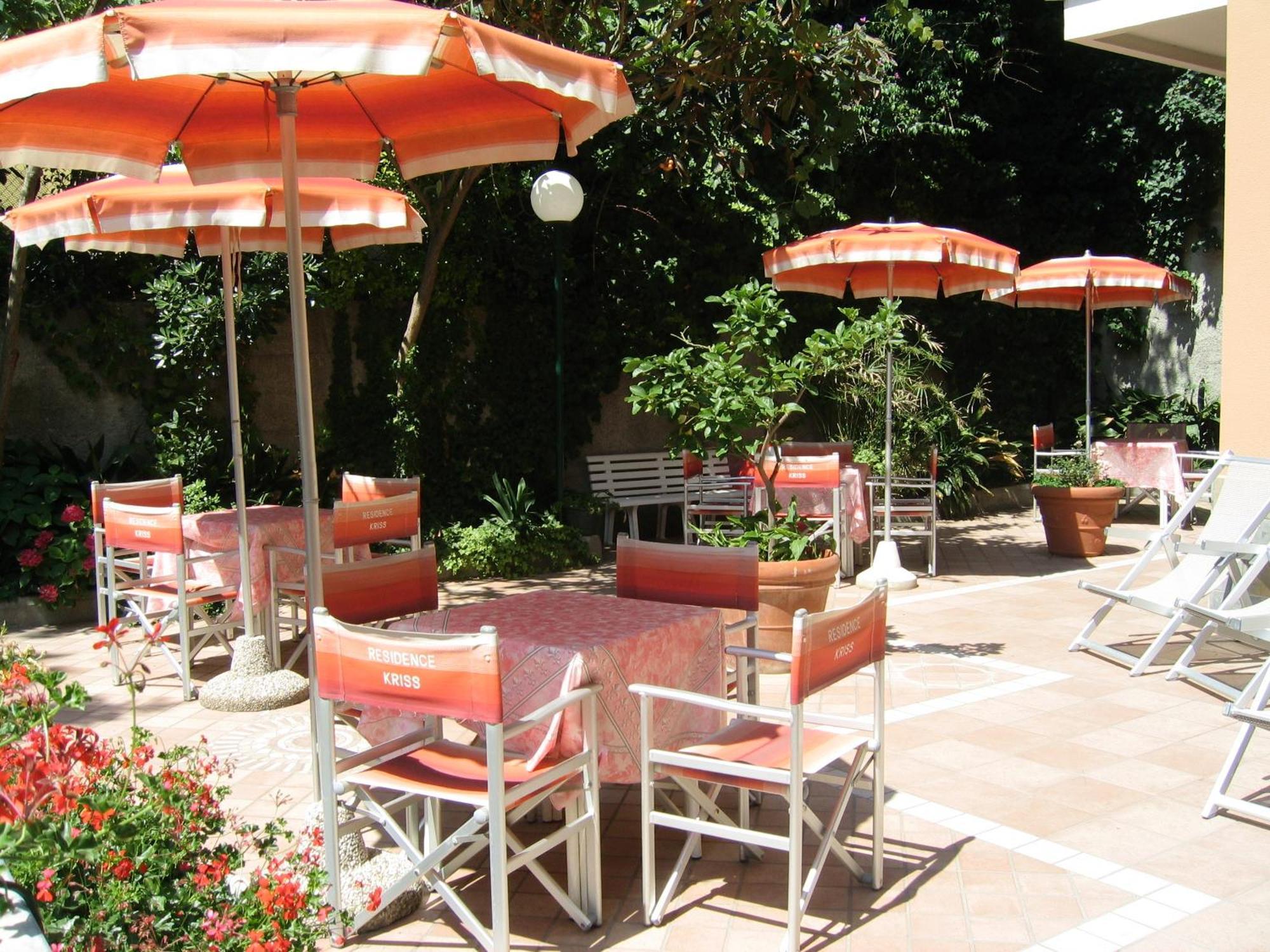 Residence Hotel Kriss Deiva Marina Εξωτερικό φωτογραφία