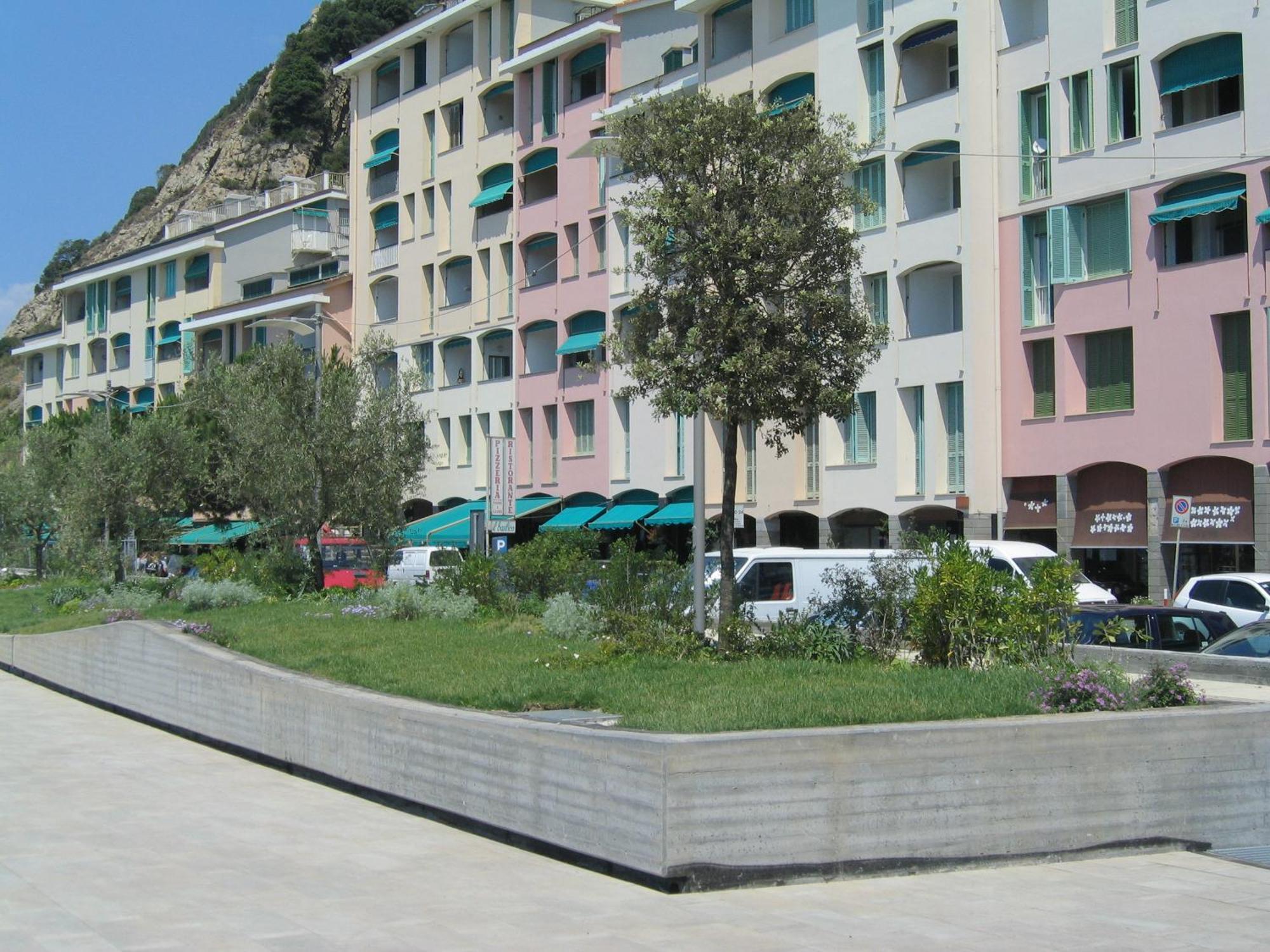 Residence Hotel Kriss Deiva Marina Εξωτερικό φωτογραφία