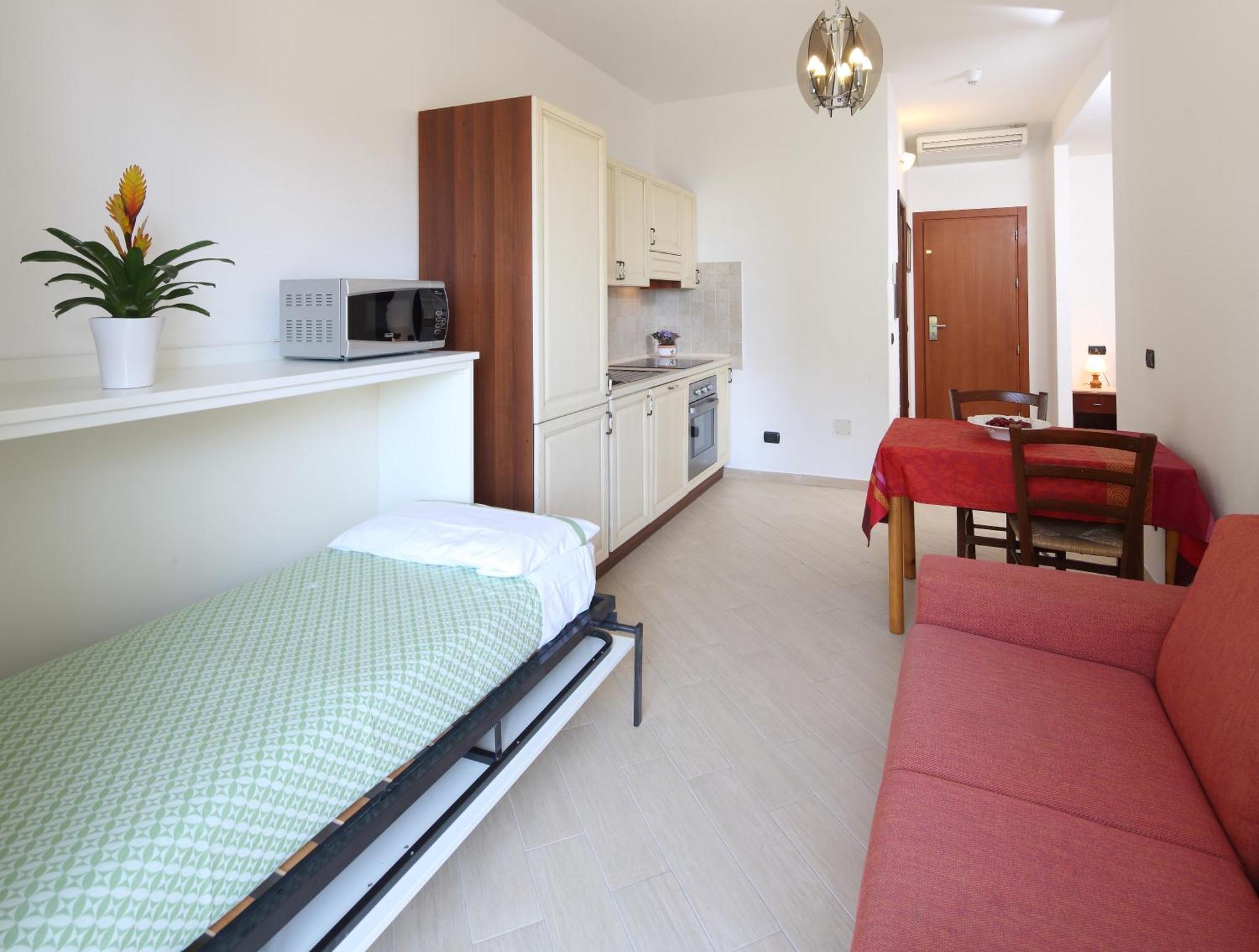 Residence Hotel Kriss Deiva Marina Εξωτερικό φωτογραφία
