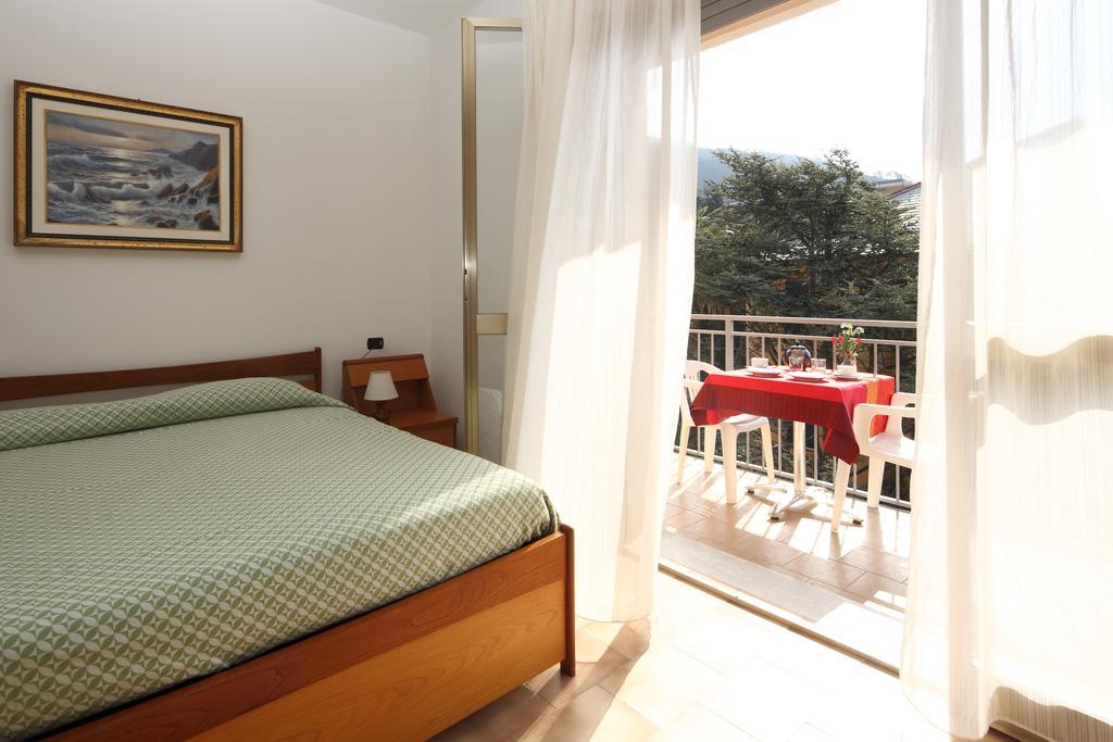 Residence Hotel Kriss Deiva Marina Εξωτερικό φωτογραφία