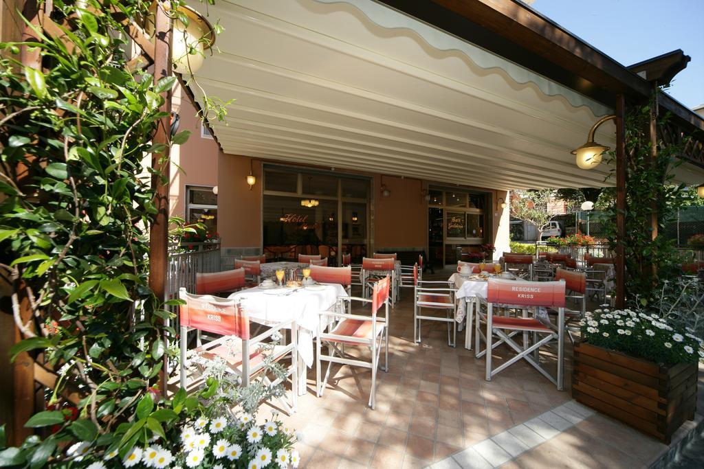 Residence Hotel Kriss Deiva Marina Εξωτερικό φωτογραφία