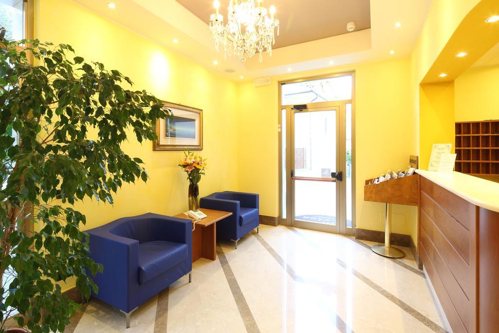 Residence Hotel Kriss Deiva Marina Εξωτερικό φωτογραφία